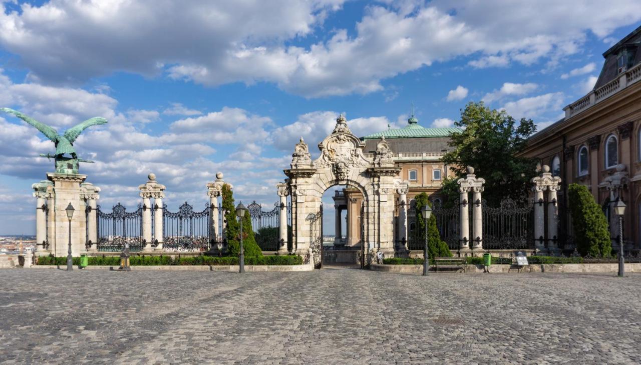 Monarchy Residence Boedapest Buitenkant foto